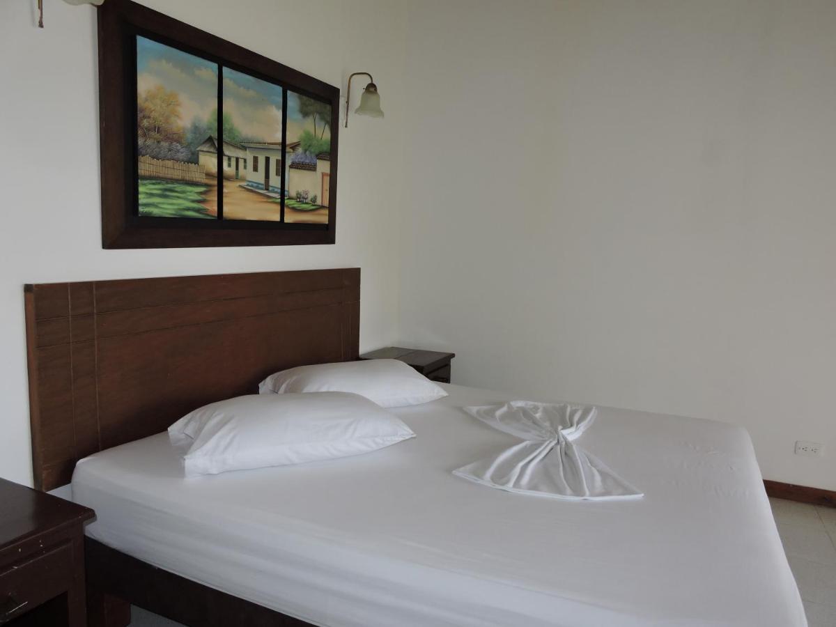 Hotel Y Restaurante Meson Del Gitano Caucasia Εξωτερικό φωτογραφία