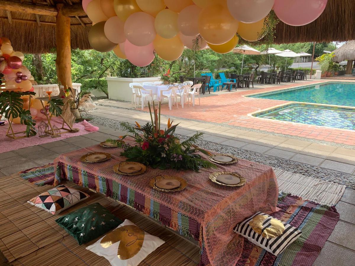 Hotel Y Restaurante Meson Del Gitano Caucasia Εξωτερικό φωτογραφία