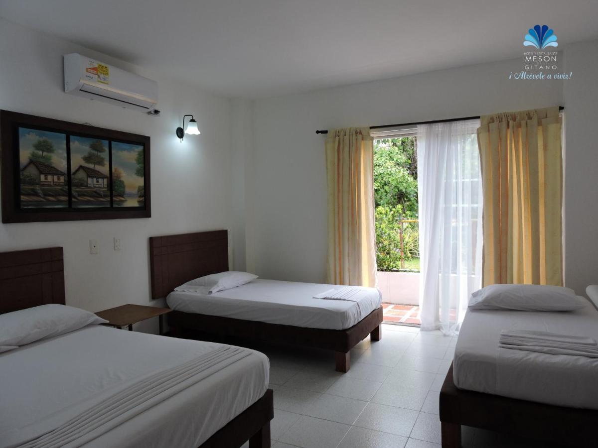 Hotel Y Restaurante Meson Del Gitano Caucasia Δωμάτιο φωτογραφία