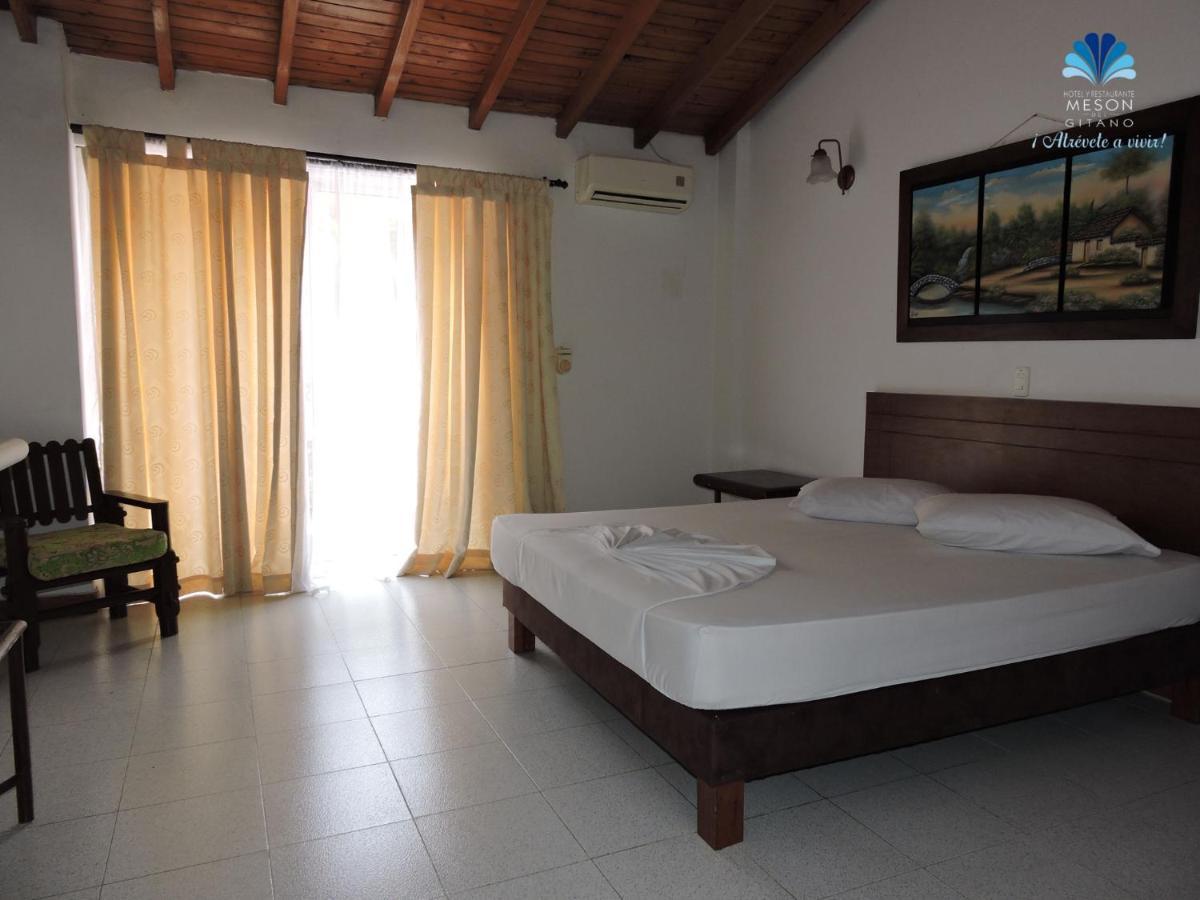 Hotel Y Restaurante Meson Del Gitano Caucasia Δωμάτιο φωτογραφία