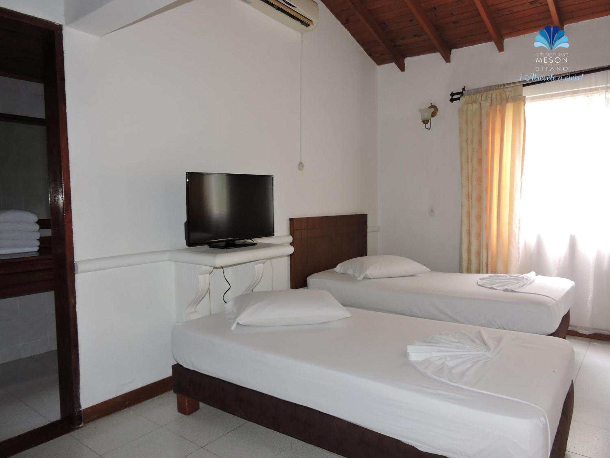 Hotel Y Restaurante Meson Del Gitano Caucasia Δωμάτιο φωτογραφία
