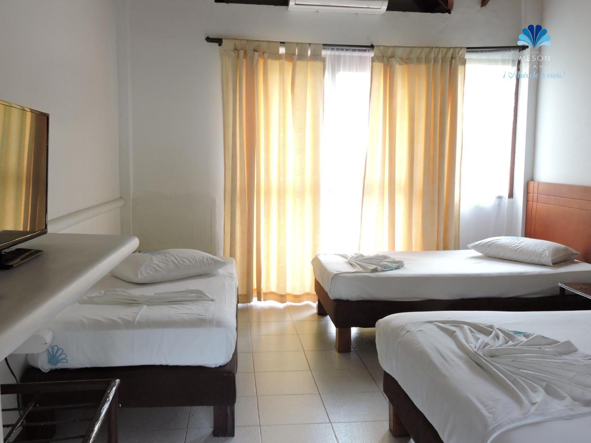 Hotel Y Restaurante Meson Del Gitano Caucasia Δωμάτιο φωτογραφία