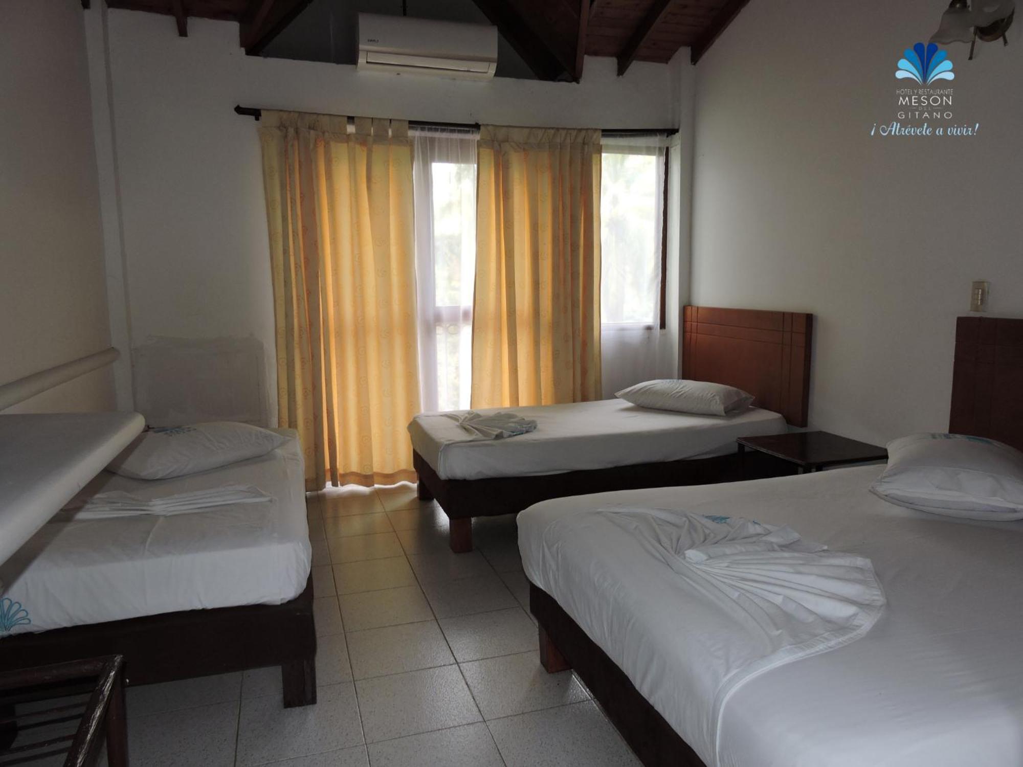Hotel Y Restaurante Meson Del Gitano Caucasia Δωμάτιο φωτογραφία