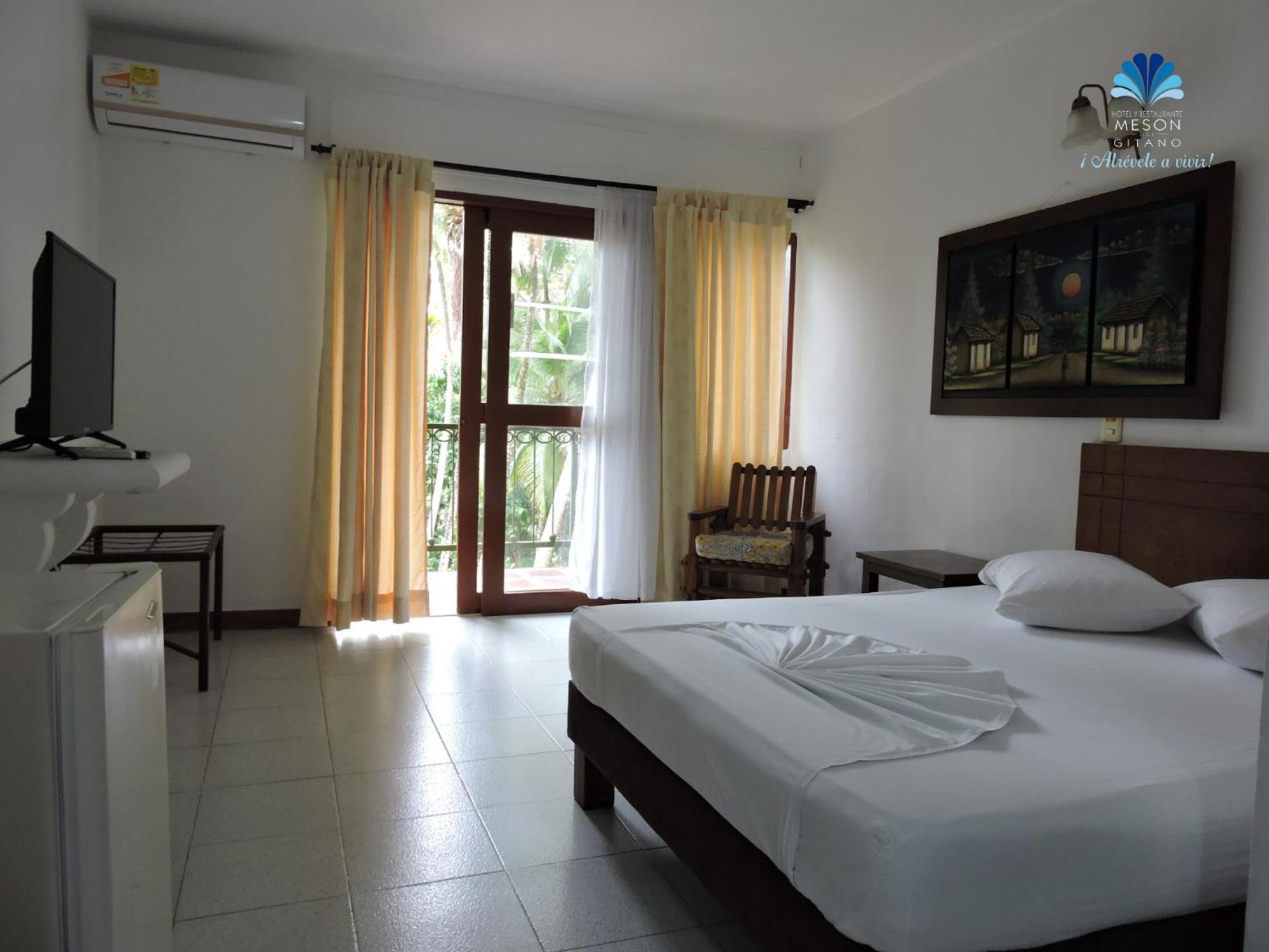 Hotel Y Restaurante Meson Del Gitano Caucasia Δωμάτιο φωτογραφία